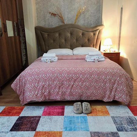 Private Room Close To Merter And Gungoren Textile Center อิสตันบูล ภายนอก รูปภาพ